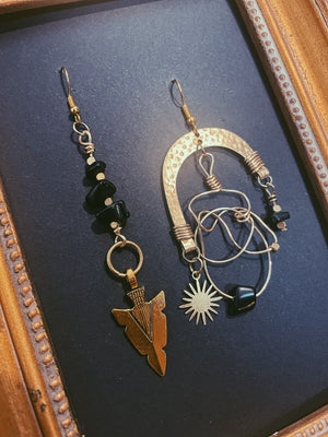 "Nyx F" Earrings - Obsidian