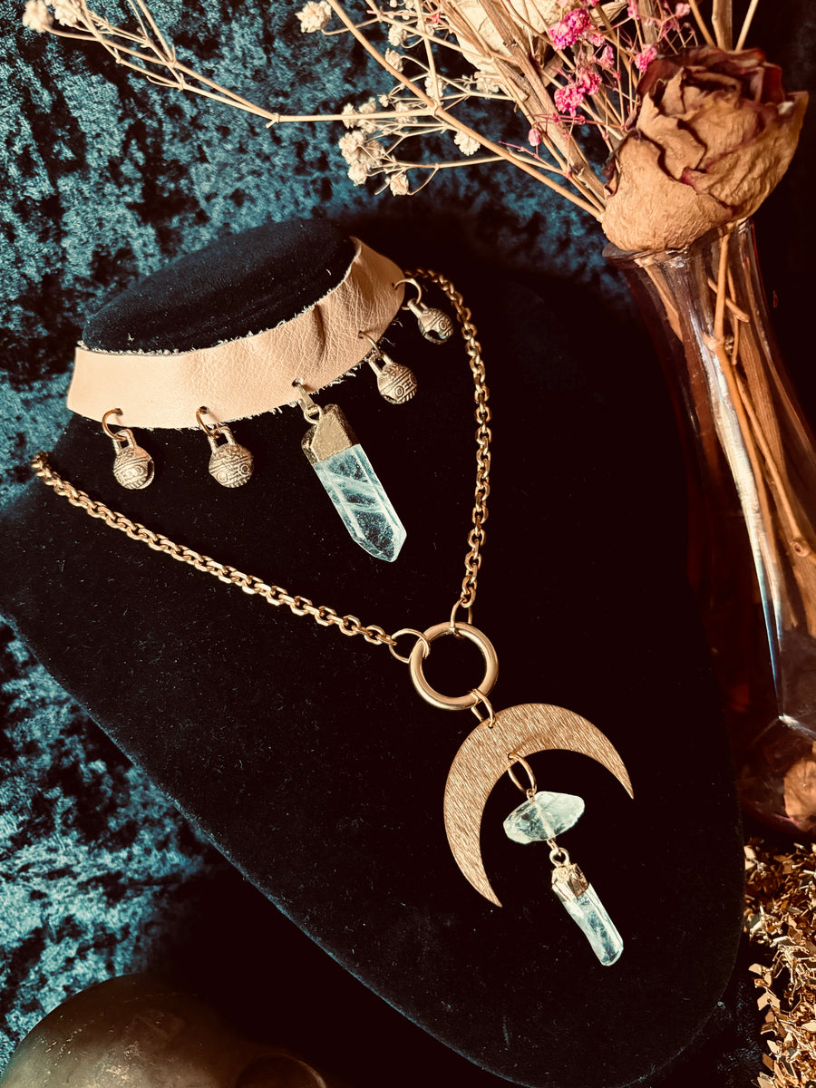 The Crystal Muse Choker (Tan)