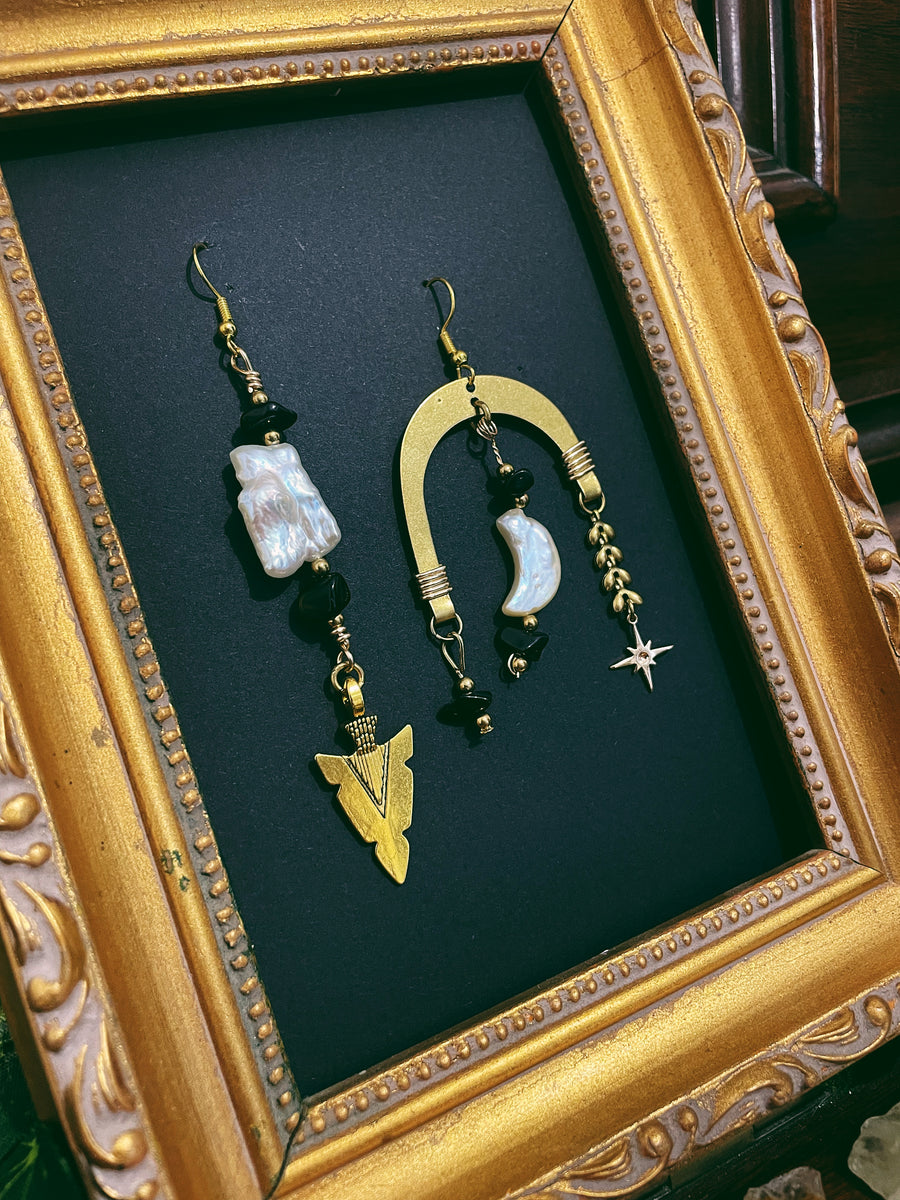 "Isla Nyx B" Earrings - Pearl Obsidian