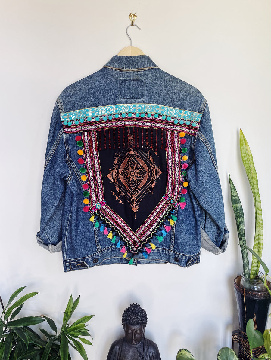 Art Jacket - TUSK - Levi UNISEX